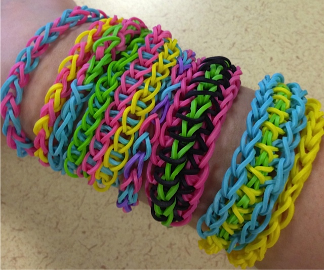 Smarty Summer Trend: Rainbow Loom Bracelets - Charlotte Smarty Pants